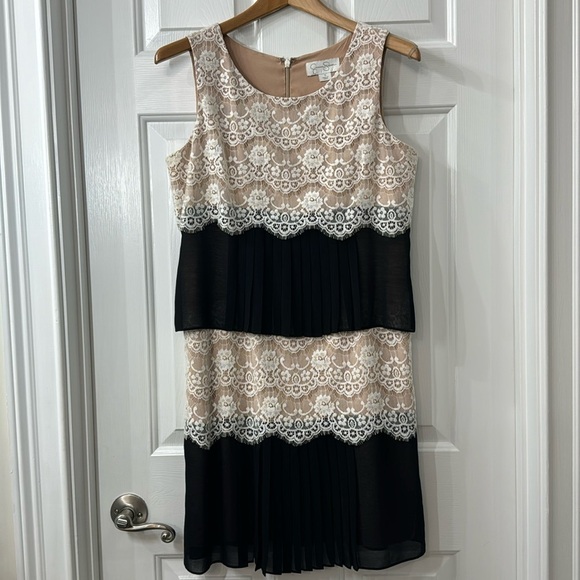 Jessica Simpson Dresses & Skirts - Jessica Simpson sz8 tiered lace pleated flowy dress